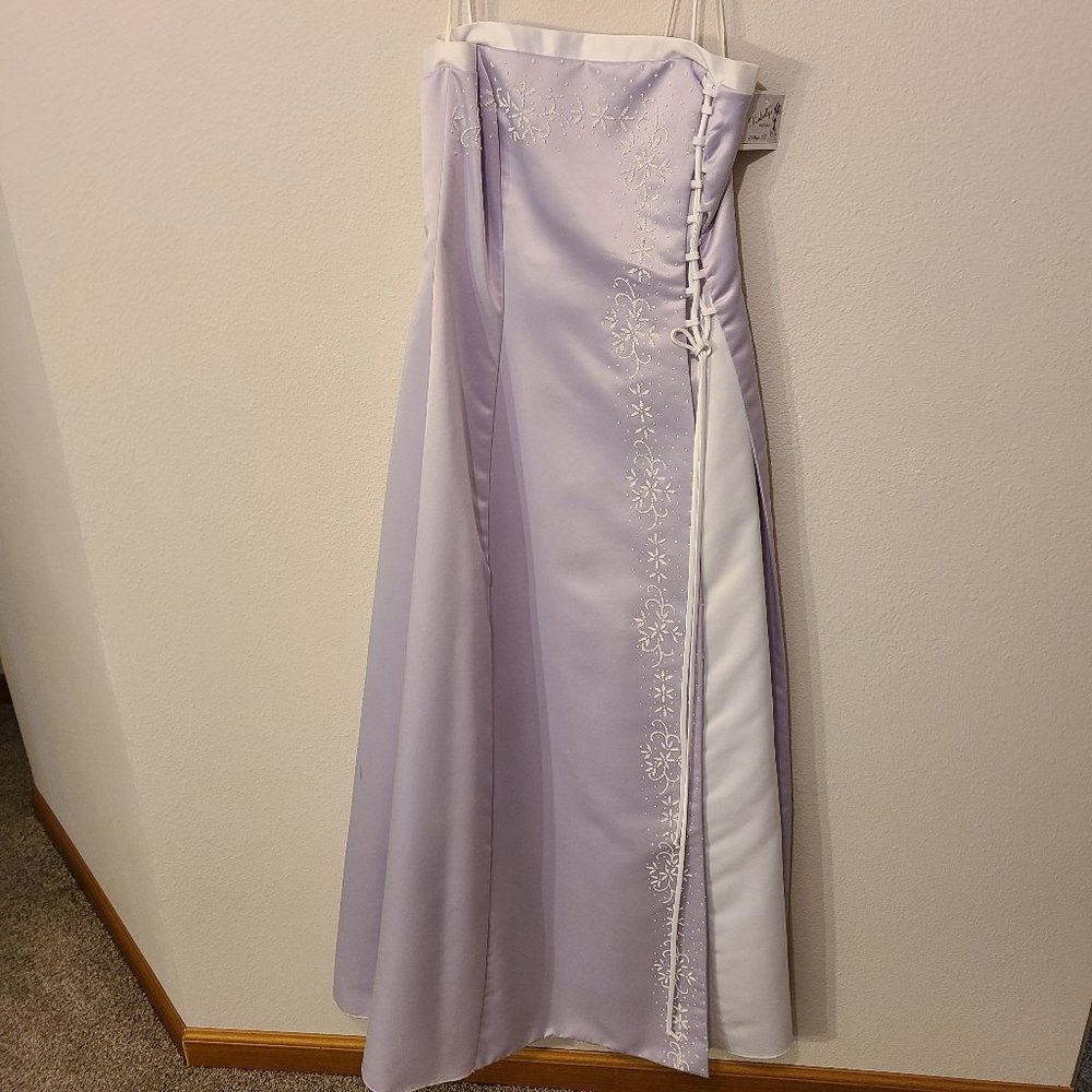 Aspeed light purple and white prom/formal with lace up front